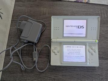 Nintendo DS Lite wit beschikbaar voor biedingen