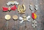 Muzikale bandband met militaire badge WW1 WW2, Verzamelen, Verzenden, Overige soorten