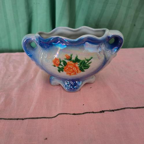 Vintage parelmoer kommetje beschilderd met bloemetje, Antiek en Kunst, Antiek | Keramiek en Aardewerk, Ophalen