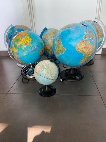 5 wereldbollen groot en klein beschikbaar voor biedingen