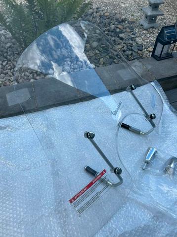 Grand pare brise visiere vitre pour vespa comme neuf beschikbaar voor biedingen