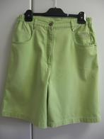 Fluogroene bermuda, maat 38, Kleding | Dames, Broeken en Pantalons, Ophalen of Verzenden, Zo goed als nieuw, Maat 38/40 (M)