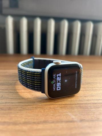 Apple Watch SE (2022, 32GB) beschikbaar voor biedingen