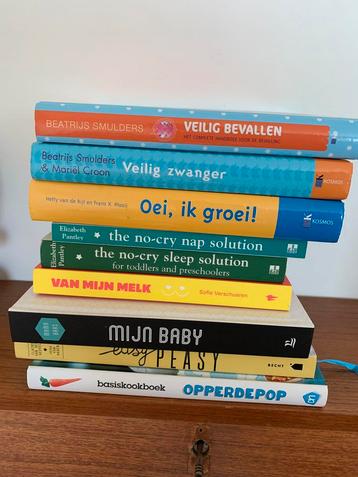 Boeken over zwangerschap, baby’s en opvoeding beschikbaar voor biedingen