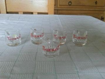 5 kristallen schnapsglaasjes beschikbaar voor biedingen