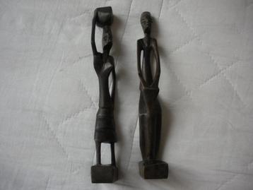 Ensemble 2 statuettes en bois.