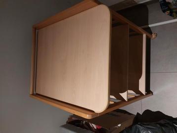 Commode op wielen beschikbaar voor biedingen