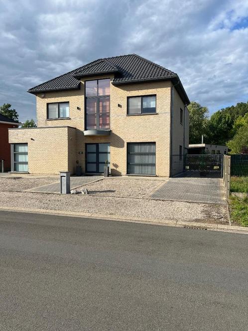 Mooie grote alleenstaande woning te koop Hasselt / Stokrooie, Immo, Huizen en Appartementen te koop, Hasselt, 500 tot 1000 m²