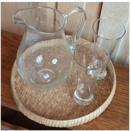 Glazen waterkan +2 mooie hoge glazen, Huis en Inrichting, Keuken | Servies, Zo goed als nieuw, Glas, Ophalen of Verzenden