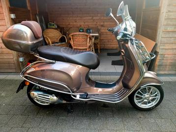 Vespa Primavera Touring 125cc. In perfecte staat. beschikbaar voor biedingen