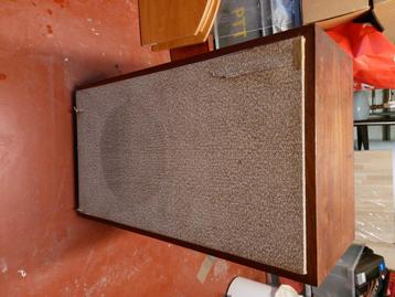 Luidsprekerbox Vintage beschikbaar voor biedingen