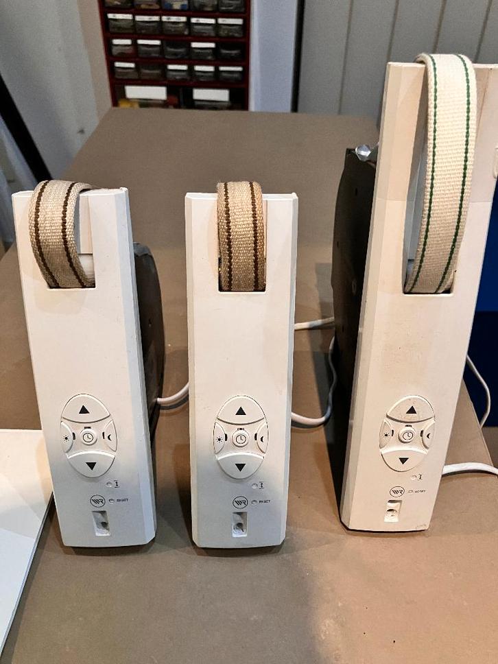 Automatische rolluik-oprollers, Doe-het-zelf en Bouw, Rolluiken, Gebruikt, Minder dan 100 cm, Minder dan 100 cm, Wit, Elektrische bediening