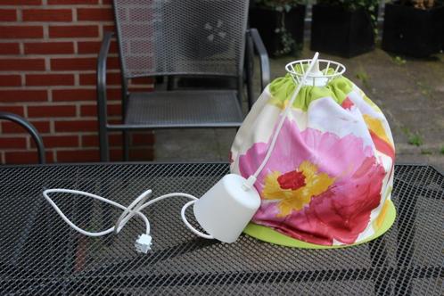 Hanglamp voor in de kinderkamer met bijpassende jurk, Huis en Inrichting, Lampen | Hanglampen, Gebruikt, Ophalen of Verzenden
