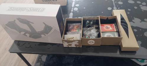Pokemon box.  Shield and sword charizard, Games en Spelcomputers, Games | Overige, Zo goed als nieuw, Vanaf 7 jaar, Ophalen
