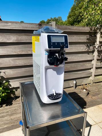 Softijsmachine - 16l/h - Nieuw in doos, Enlèvement, Neuf, Auto-congélation