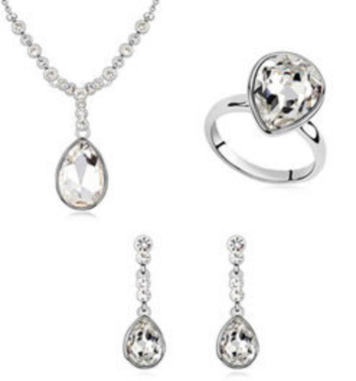 lot juwelen Swarovski, Handtassen en Accessoires, Kettingen, Nieuw, Overige materialen, Overige kleuren, Met kristal, Ophalen