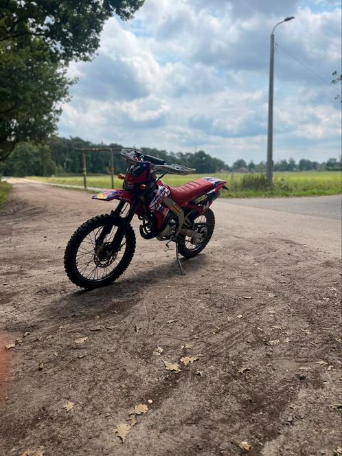 Derbi senda sdr, Fietsen en Brommers, Brommers | Derbi, Gebruikt, Klasse B (45 km/u), Ophalen