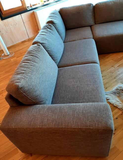 Grand canapé d'angle gris et pouf assorti, Huis en Inrichting, Zetels | Zetels en Chaises Longues, Zo goed als nieuw, Ophalen