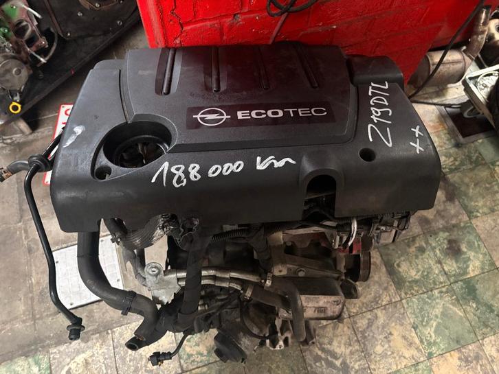 MOTEUR 1900 TURBO DIESEL OPEL ZAFIRA B, Auto-onderdelen, Motor en Toebehoren, Opel, Gebruikt, Ophalen