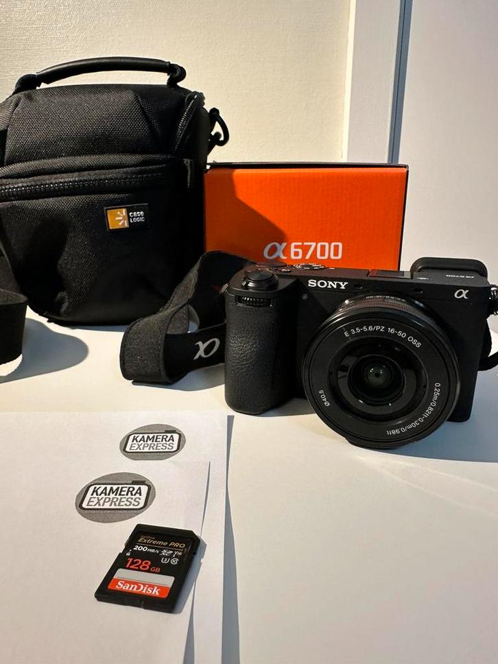 Sony a6700 + 16-50mm zoomlens/17maand garantie/tas/128GB SD, Audio, Tv en Foto, Fotocamera's Digitaal, Nieuw, Spiegelreflex, Sony
