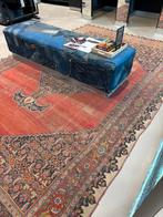 Antieke tapijten, groot en klein, Ophalen