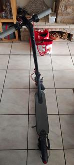 Mooie Step met grote wielen in nieuwstaat, Fietsen en Brommers, Steps, Ophalen, Zo goed als nieuw, Elektrische step (E-scooter)