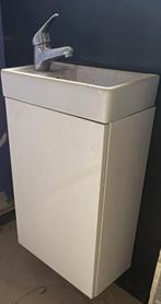 Smal badkamerkastje + lavabo + kraan, Ophalen, Minder dan 50 cm, Gebruikt, Minder dan 25 cm