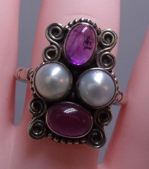 Prachtige zilveren ring met Amethisten en Zoetwaterparels, Handtassen en Accessoires, Ringen, Nieuw, Dame, 17 tot 18, Paars, Zilver