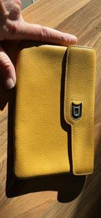 Petite pochette Delvaux modèle acacia vintage prix fixe, Bijoux, Sacs & Beauté, Utilisé