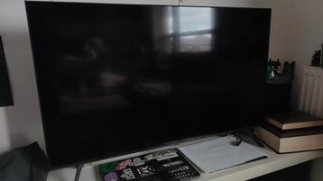 Smart TV Samsung 43 pouces 108cm écran noir pb rétro éclaira