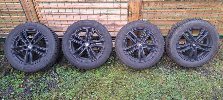 Pneus hiver sur jantes alu VW Polo 185/60-15.Audi-Seat-Skoda, Autos : Pièces & Accessoires, Pneus & Jantes, Pneu(s), Pneus hiver