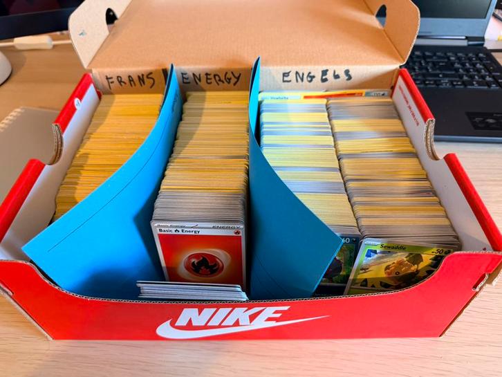 Pokemon kaarten, bijna schoendoos vol, Hobby & Loisirs créatifs, Jeux de cartes à collectionner | Autre, Utilisé, Plusieurs cartes
