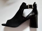 Zwarte sandalen met hoge hak - NIEUW, Nieuw, Sandalen of Muiltjes, Ophalen of Verzenden, Zwart