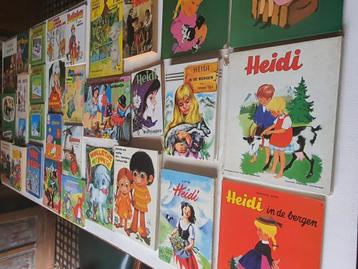 32 kinderboekjes ( Heidi, Hans & Grietje, Pinokkio, Samson &