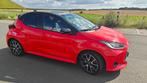 TOYOTA Yaris 1.5 Hybrid e-CVT Automatic - Eerste editie, Leder en Stof, 1490 cc, Parkeersensor, 3 cilinders