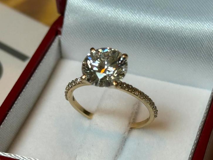 Gouden ring VS1 diamant van maar liefst 3.23ct certificaat!, Bijoux, Sacs & Beauté, Bagues, Neuf, Femme, 17 à 18, Jaune, Or, Avec pierre précieuse