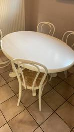 Table ovale en bois avec 4 chaises (style Thonet), 100 à 150 cm, 100 à 150 cm, Ovale, Autres essences de bois