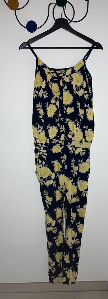Jumpsuit gebloemd, Kleding | Dames, Jumpsuits, Zo goed als nieuw, Maat 36 (S), Zwart, Ophalen of Verzenden