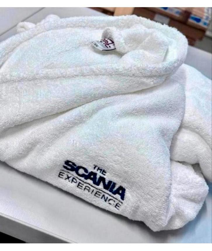 The SCANIA experience Official Merchandise Badjas XL XXL new, Kleding | Heren, Ondergoed, Badjas, Wit, Ophalen of Verzenden
