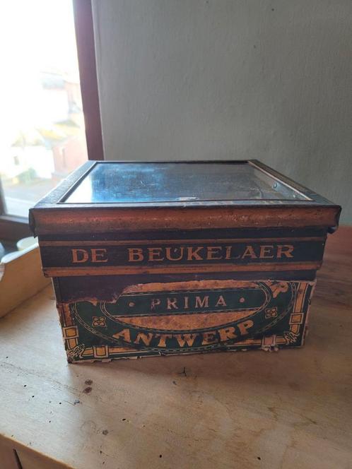 Vintage De Beuckelaer koekjesdoos, deksel en inhoud, Verzamelen, Blikken, Gebruikt, Koek(jes), Ophalen of Verzenden