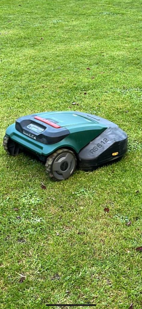 Robomow RS612 1200m + buiten oplaadstation, Tuin en Terras, Robotmaaiers, Ophalen
