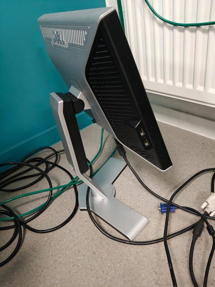 19" Dell beeldscherm met soundbar, Computers en Software, Monitoren, Gebruikt, DVI, VGA, Ophalen