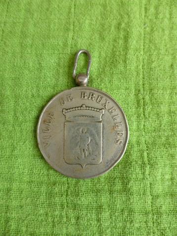 Dienstpenning Agent Special Politie BRUSSEL (P3) beschikbaar voor biedingen