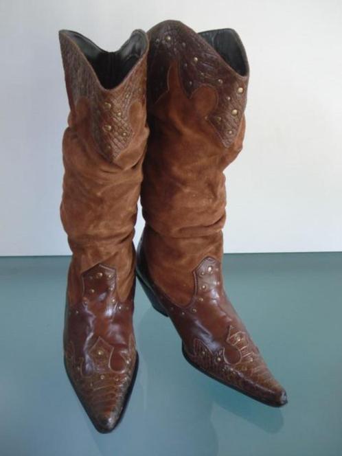 Bottes de cowboy de luxe en cuir marron clouté, livraison gr, Vêtements | Femmes, Chaussures, Comme neuf, Bottes hautes, Brun