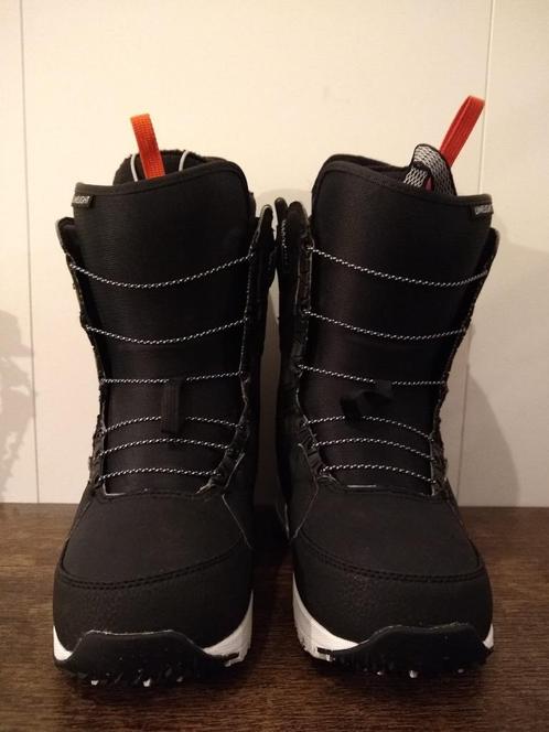 Boots de snowboard Burton Limelight femme taille 41, Sports & Fitness, Snowboard, Comme neuf, Bottes de neige, Enlèvement ou Envoi