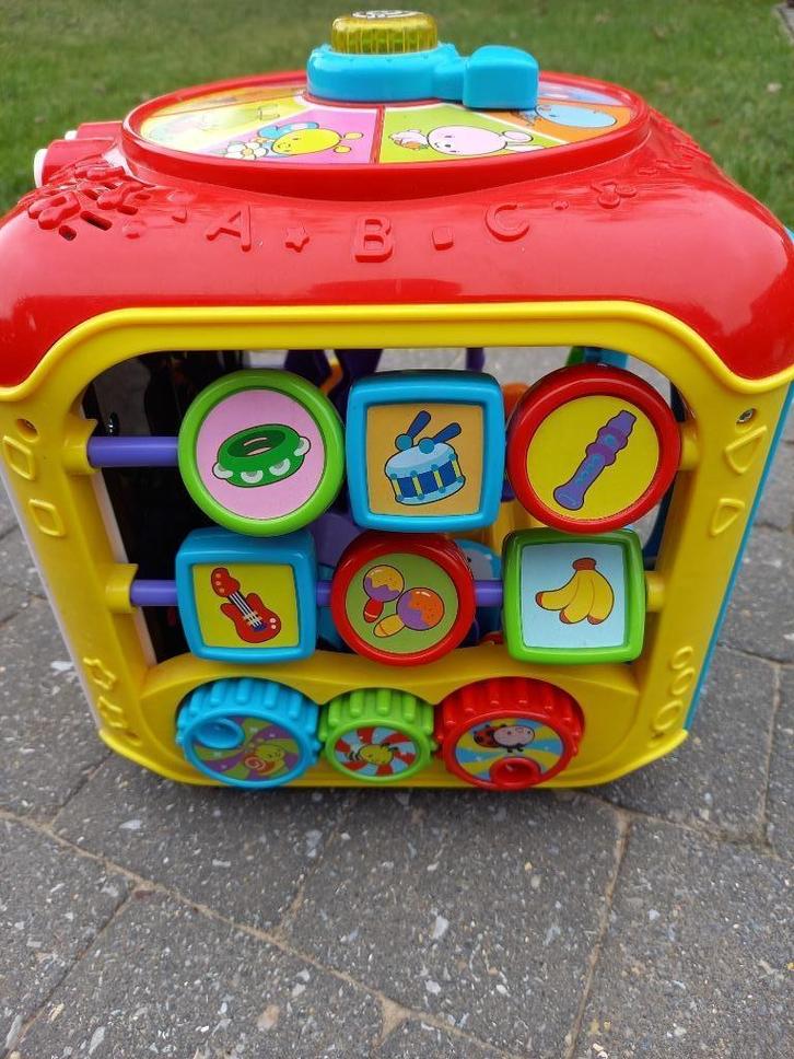 Vtech speelkubus, Kinderen en Baby's, Speelgoed | Vtech, Zo goed als nieuw, 6 maanden tot 2 jaar, Ophalen