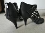 Black pumps size 38, Kleding | Dames, Zwart, Ophalen of Verzenden, Zo goed als nieuw, Vivi rich