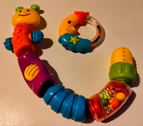 Fisher Price - 2 stuks - Rups en rammelaar, Kinderen en Baby's, Speelgoed | Babyspeelgoed, Zo goed als nieuw, Babygym, Met geluid