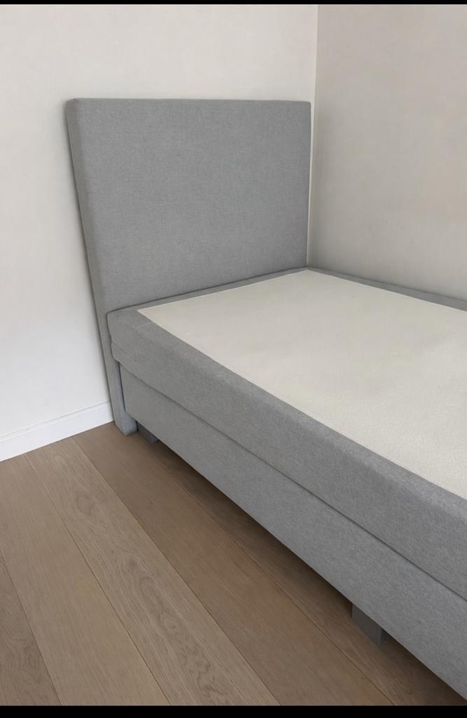 Luxe Boxspring 1 persoon, Huis en Inrichting, Slaapkamer | Boxsprings, Zo goed als nieuw, Ophalen