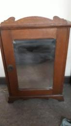 armoire à pharmacie ancienne